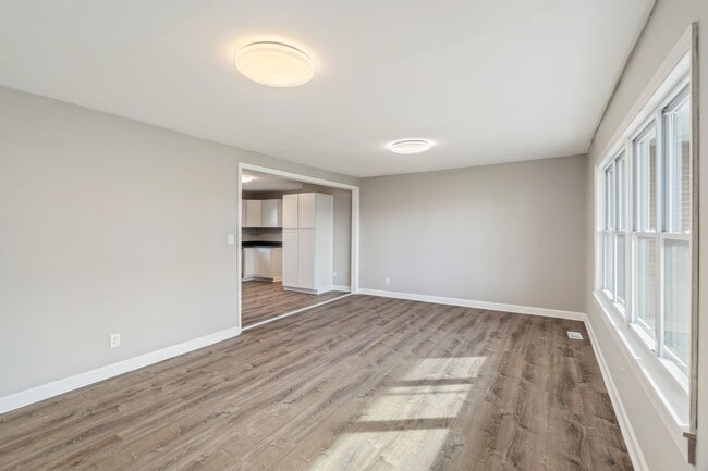 Foto del edificio - 3658 Tarbett Rd