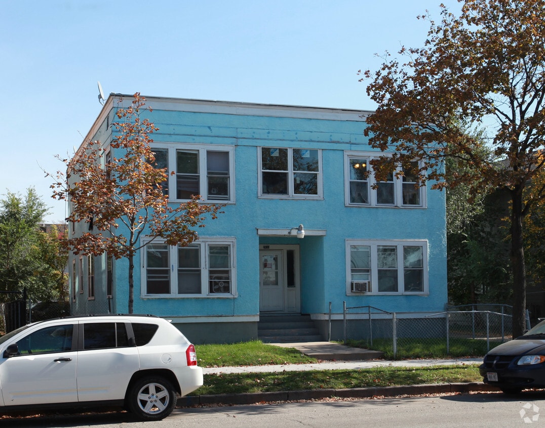 Primary Photo - 2833 Park Ave