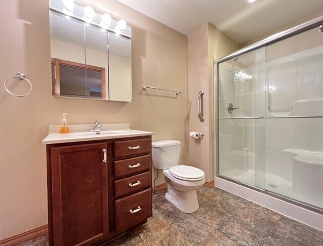Foto del edificio - 3220 Bowling St SW