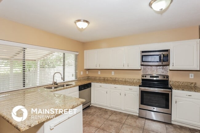 Building Photo - 6515 Forestview Dr