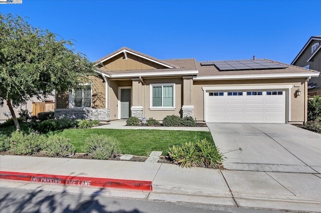 Building Photo - 1610 Chestnut Ct