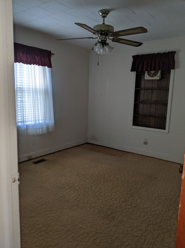 Building Photo - 17020 Morris Dr