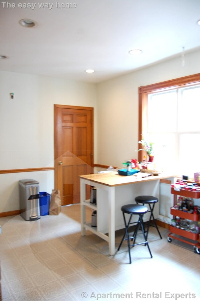 Foto del edificio - 14 A Cottage Ave