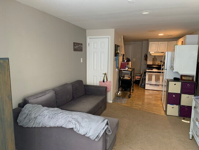 Building Photo - 2109 Christian St