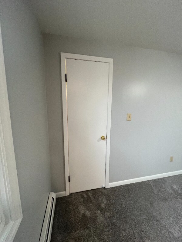 Foto del edificio - 30 Carolyn Terrace