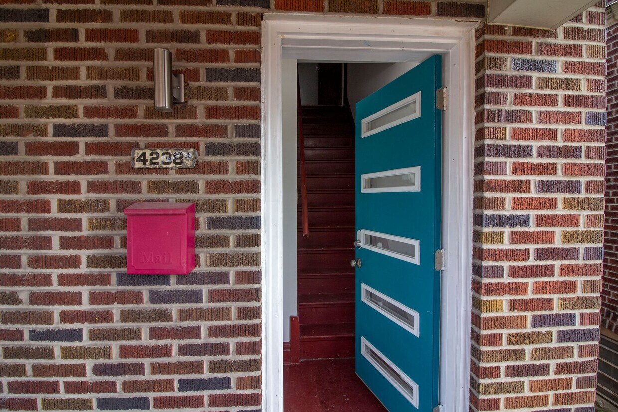 Primary Photo - 4238 S 38th St