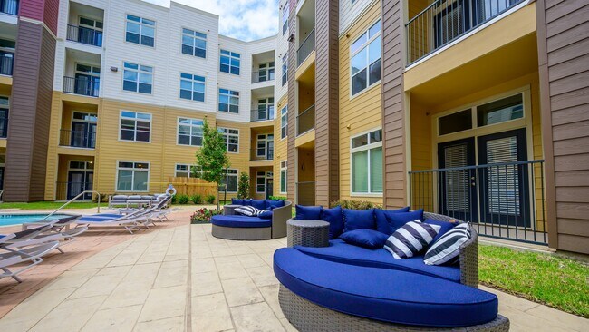 Foto del edificio - 8900 Lakes at 610 Dr
