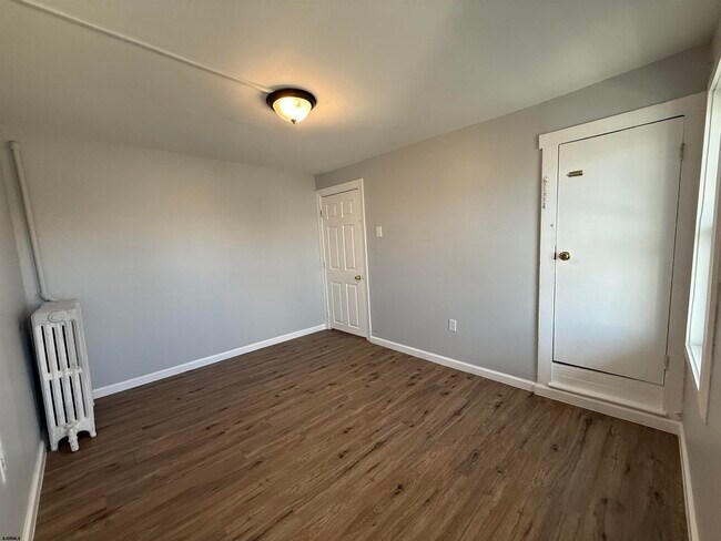 Foto del edificio - 821 Baltic Ave