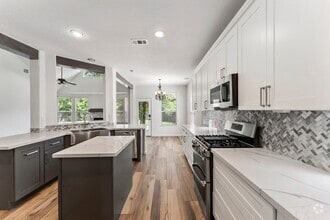 Building Photo - 2 Granite Path Pl