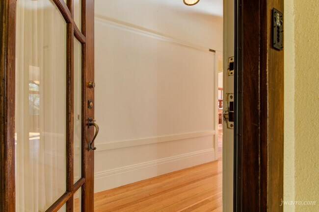 Building Photo - 12 Commonwealth Ave