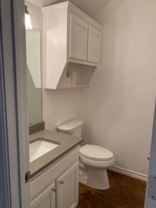 Foto del edificio - Inner-Bubble Living — Steps from Baylor University