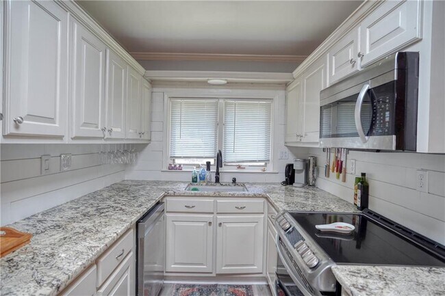 Building Photo - 1285 Willivee Dr