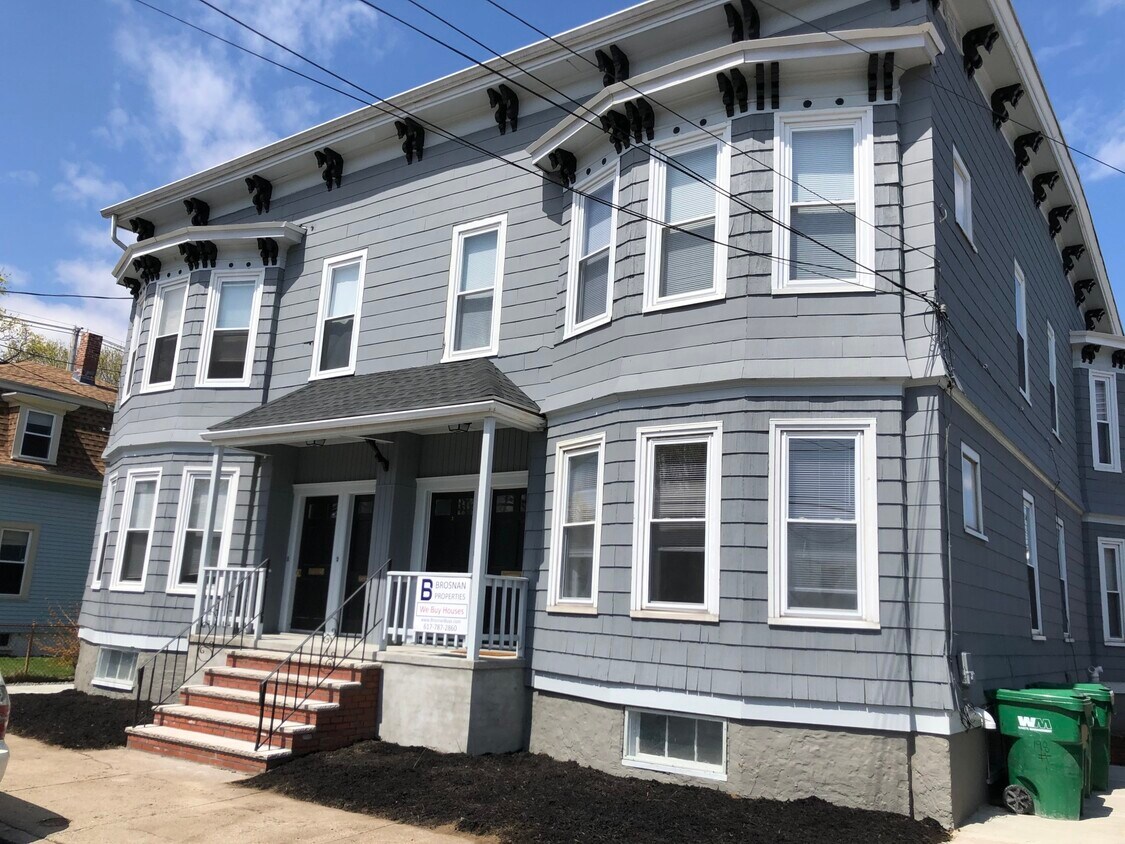 Primary Photo - 196 Washington St