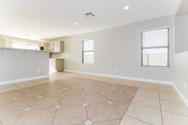 Building Photo - 11545 W Scotts Dr