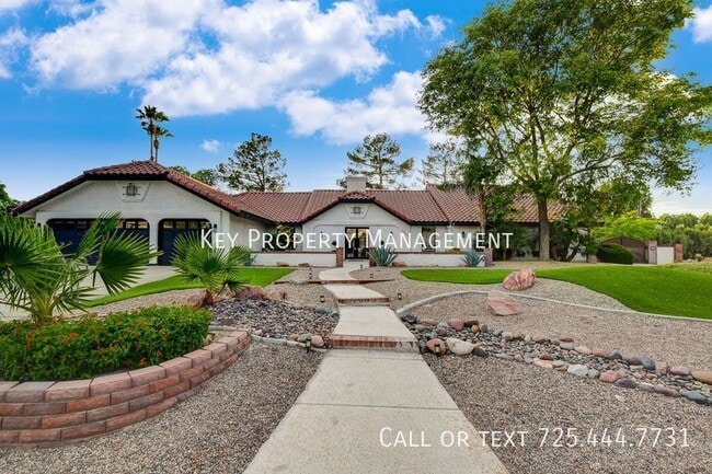 Building Photo - Sprawling Sanctuary - 30 + day rental