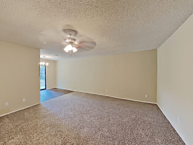 Foto del edificio - 545 Cole Ave