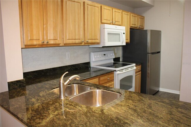 Building Photo - 5711 Bentgrass Dr