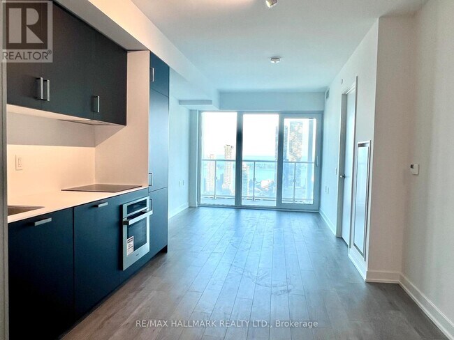 Photo du bâtiment - 88 Queen St E