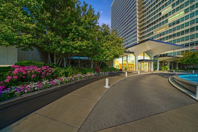 Foto del edificio - 3550 N Lake Shore Dr
