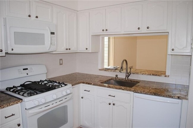 Building Photo - 1102 Woodbridge Commons Way