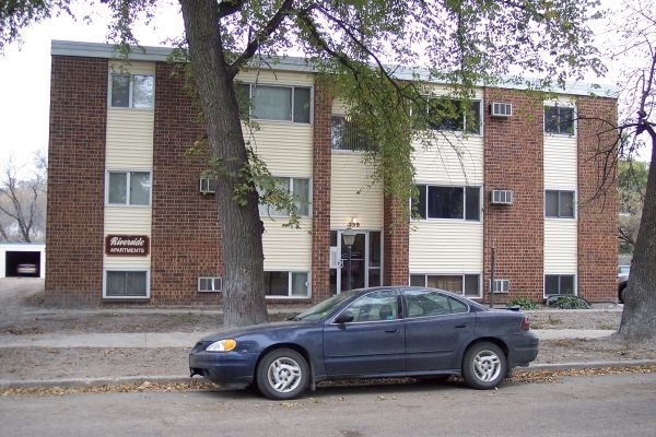 Building Photo - Riverside Apartments