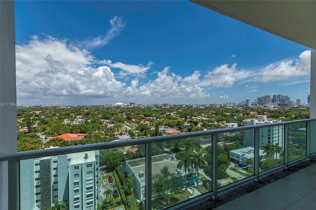 Foto del edificio - 2525 SW 3rd Ave