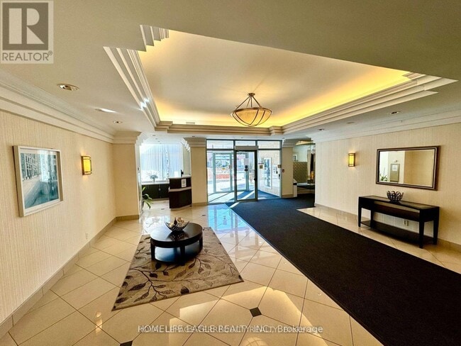Photo du bâtiment - 745-745 New Westminster Dr