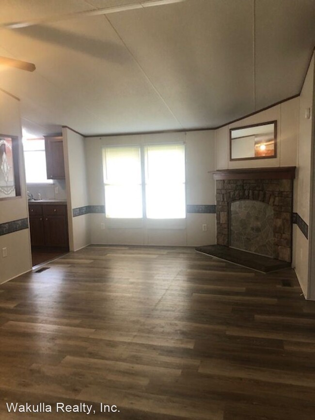 Building Photo - 3 br, 2 bath House - 63 Tully Avenue