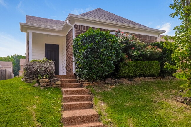 Building Photo - 1497 Pemberton Ln