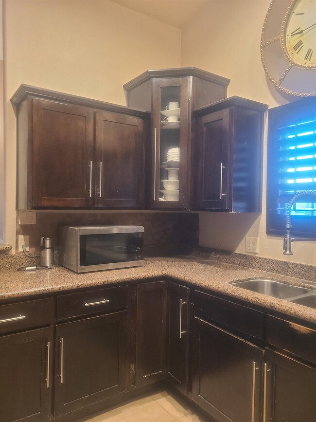 Foto del edificio - 1445 E San Luis Ln