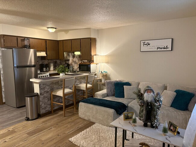 Foto del edificio - 2500 E Tennessee St