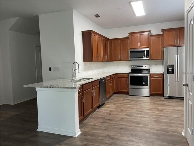 Foto del edificio - 3731 Seneca Club Loop