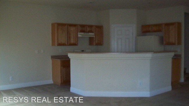 Building Photo - 3208 Regal Swan Pl