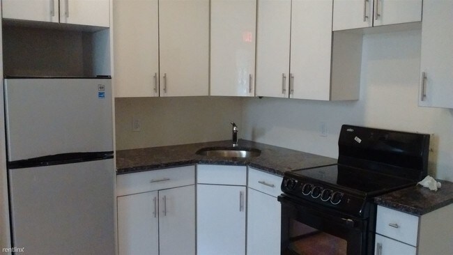 Building Photo - 2 br, 2 bath  - 562 W 183rd St