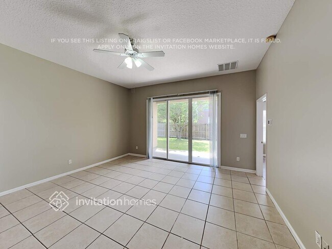 Foto del edificio - 1033 Dunstable Ln
