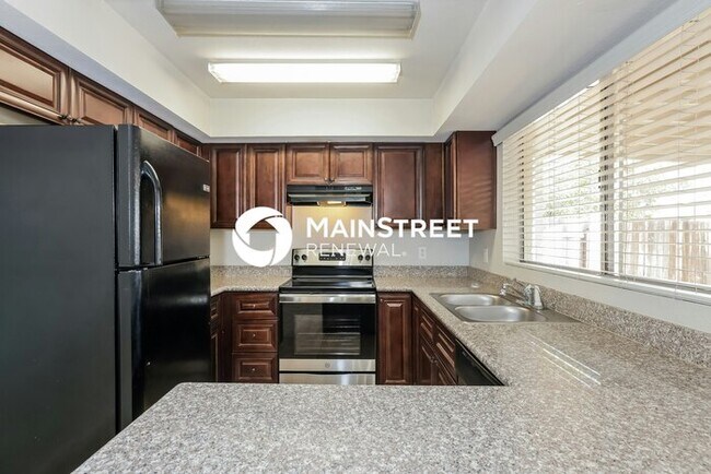 Foto del edificio - 3 Bedroom Pet-Friendly Home in Phoenix, AZ...