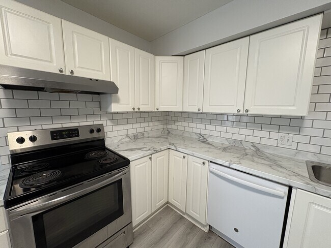 Photo du bâtiment - 70 Glasier Rd