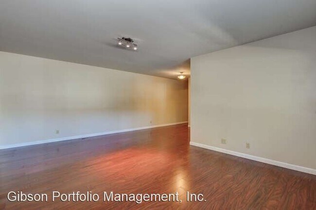 Foto del edificio - 360 W Olive Ave