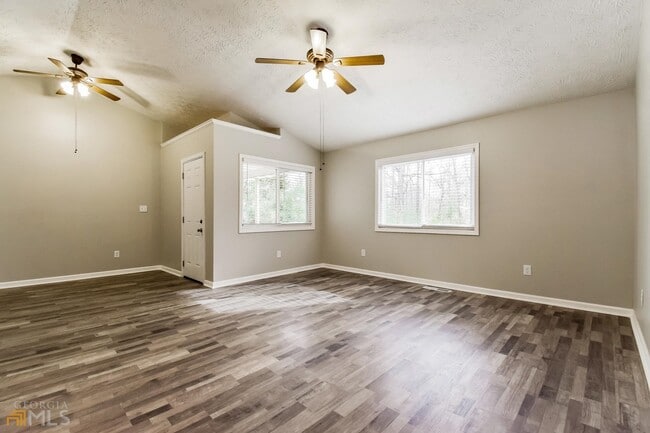 Building Photo - 51 N Doe Dr