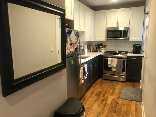 Foto del edificio - 928 W Oakdale Ave