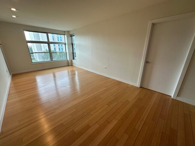 Foto del edificio - 591 Albany St