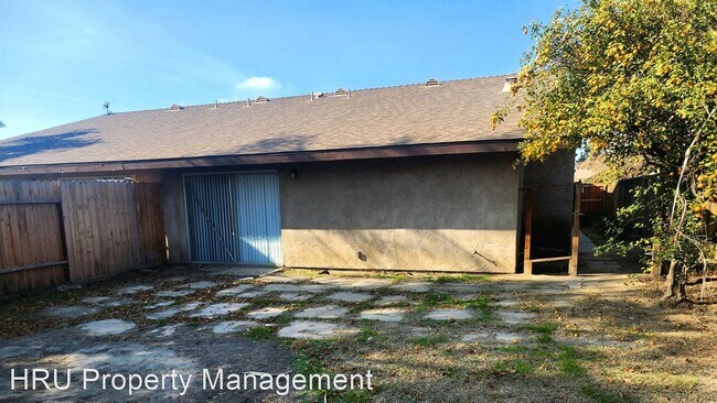 Foto del edificio - 3 br, 2 bath House - 5809 Caoba Ct.