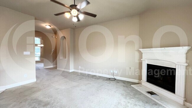 Foto del edificio - 1705 Fair Oaks Ln