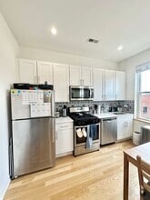 Building Photo - 1644 W Cermak Rd