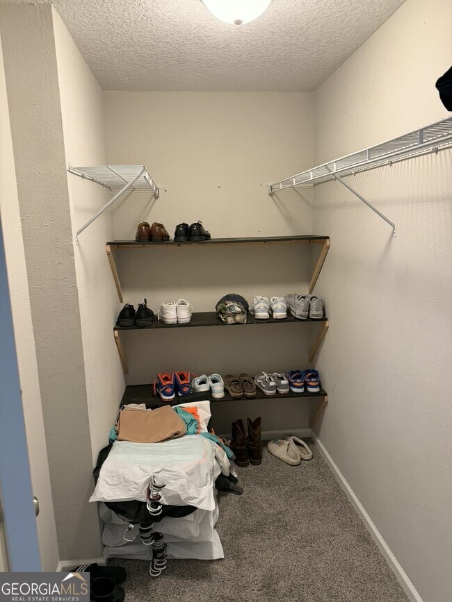 Foto del edificio - 380 Gum St