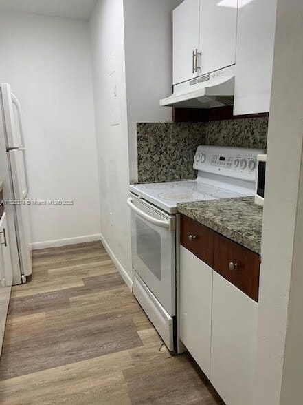 Primary Photo - 7421 SW 152nd Ave