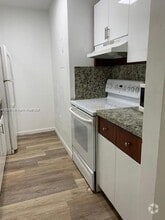 Building Photo - 7421 SW 152nd Ave