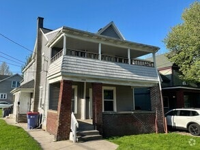 Building Photo - 998 Butterworth St SW