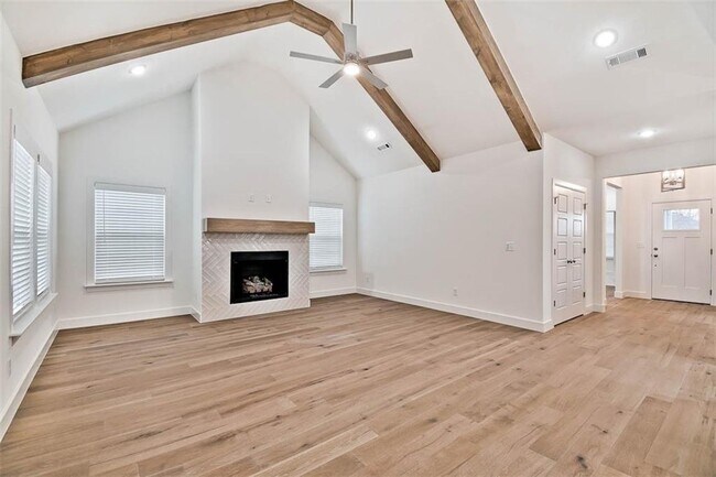 Foto del edificio - 2 Rothbury Ln