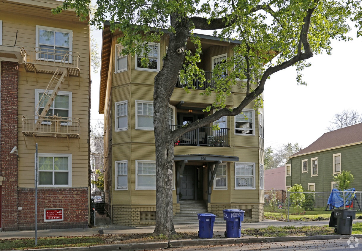 Building Photo - 805 F St